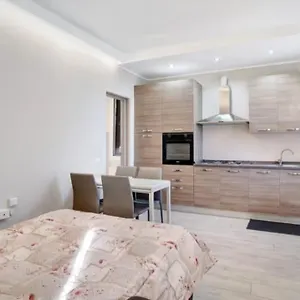 Casa Sanremo Tiziano Parking Gratis Spiaggia 15 Minuti A Piedi San Remo